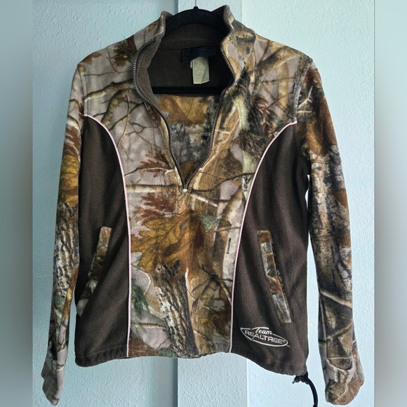 Realtree Jackets & Blazers - Realtree Women's Brown Camouflage Pullover